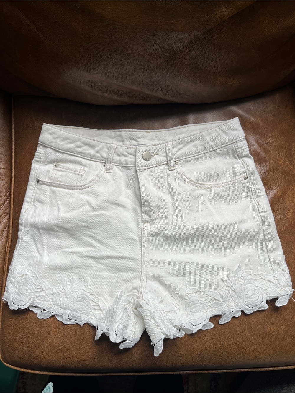 Dex jeans white shorts with fancy trim